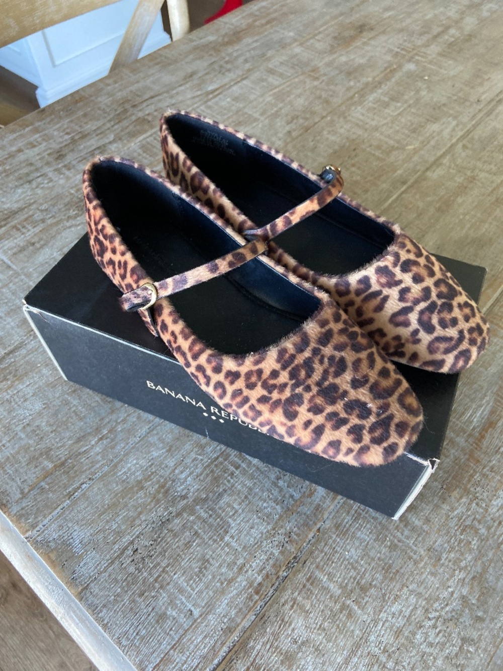 Banana Republic - Vegan Leopard Flats, Size 7